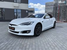 Продаж вживаних Tesla - купити на Автобазарі