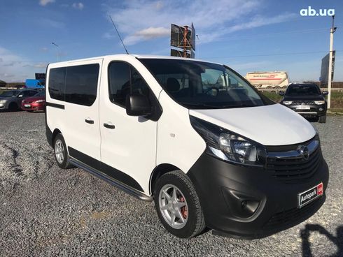 Opel Vivaro 2015 белый - фото 3