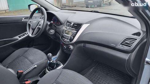 Hyundai Accent 2019 - фото 19