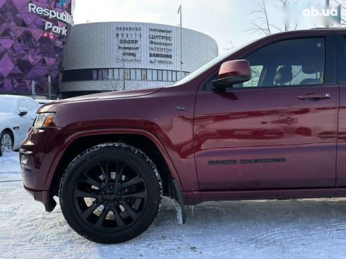 Jeep Grand Cherokee 2017 - фото 16