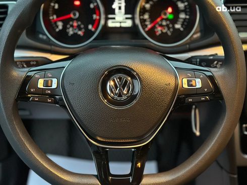 Volkswagen Passat 2016 серый - фото 31