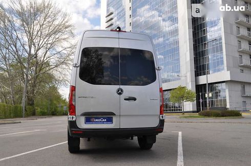 Mercedes-Benz Sprinter 2019 - фото 18