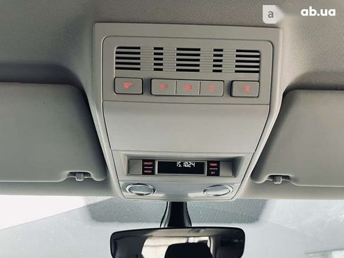 Volkswagen Caravelle 2015 - фото 16