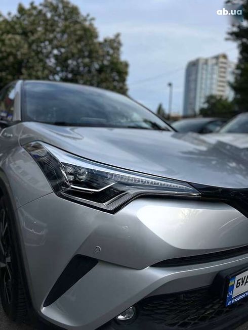 Toyota C-HR 2019 - фото 3