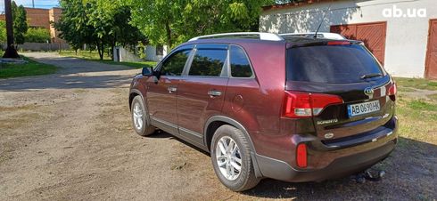 Kia Sorento 2013 вишневый - фото 4