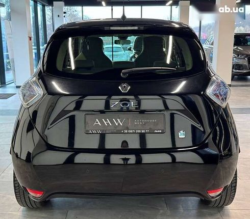 Renault Zoe 2016 - фото 13