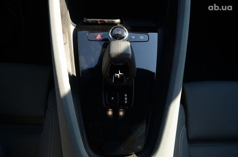 Polestar 2 2022 бежевый - фото 16