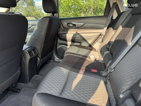 Nissan Rogue 2019 серебристый - фото 11