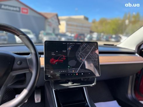 Tesla Model 3 2018 красный - фото 33