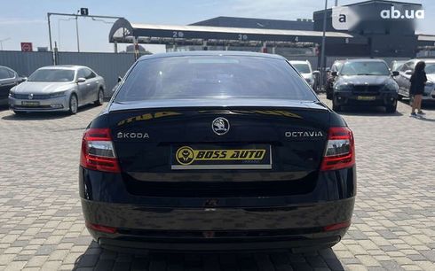 Skoda Octavia 2017 - фото 7