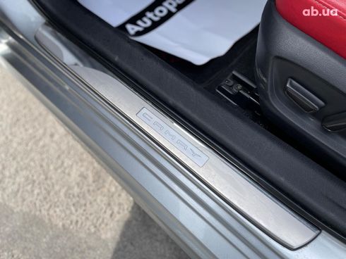 Toyota Camry 2018 серый - фото 32