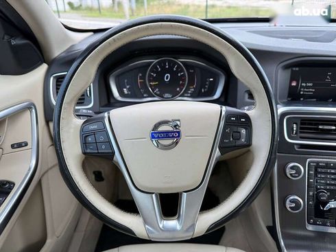 Volvo S60 2014 - фото 30