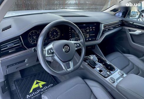 Volkswagen Touareg 2019 - фото 17