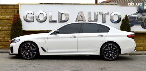 BMW 5 серия 2017 - фото 7