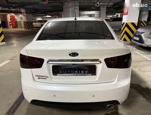 Kia Cerato 2011 - фото 7