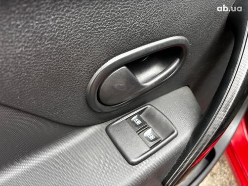 Renault Sandero 2020 красный - фото 50