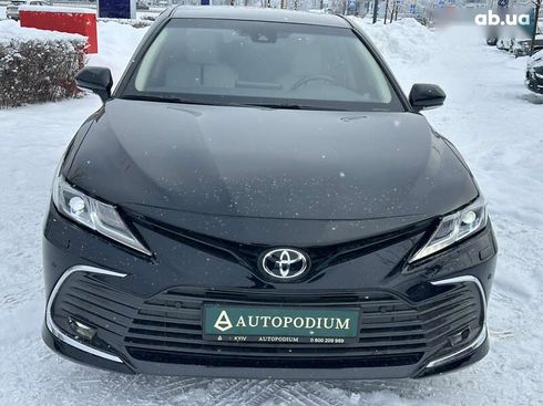 Toyota Camry 2022 - фото 4