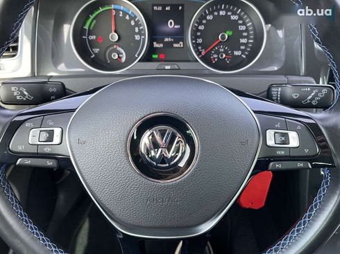 Volkswagen e-Golf 2020 - фото 29