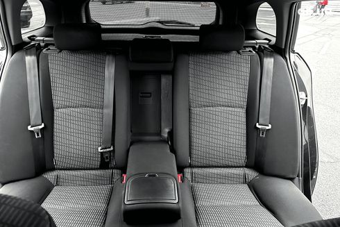 Toyota Avensis 2010 черный - фото 15