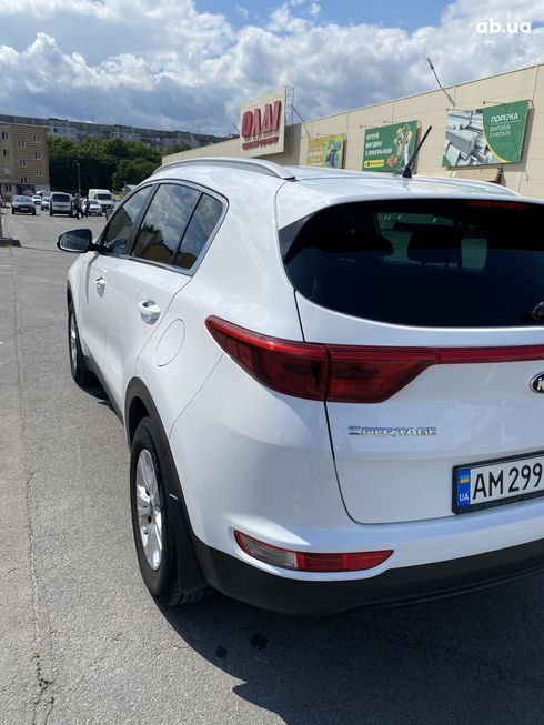 Kia Sportage 2016 белый - фото 6