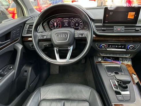 Audi Q5 2018 серый - фото 17