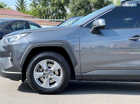 Toyota RAV4 2022 - фото 13