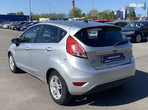Ford Fiesta 2018 - фото 7