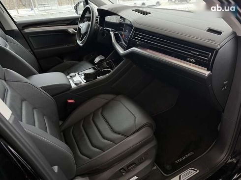 Volkswagen Touareg 2022 - фото 27