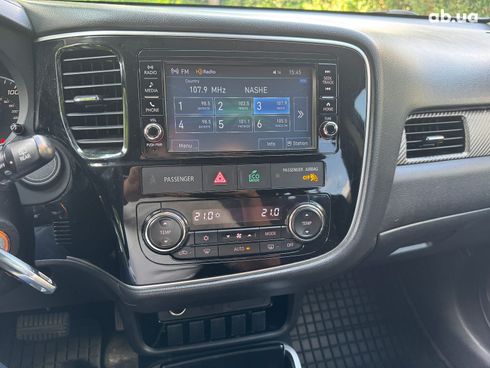 Mitsubishi Outlander 2018 серый - фото 15