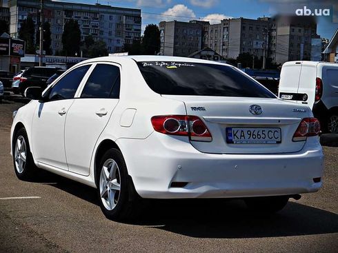 Toyota Corolla 2012 - фото 4
