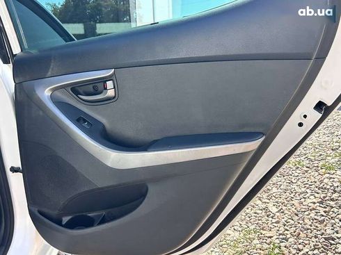 Hyundai Elantra 2013 - фото 27