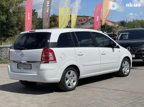 Opel Zafira 2009 - фото 17