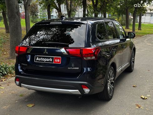 Mitsubishi Outlander 2017 синий - фото 5