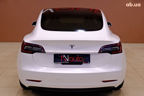 Tesla Model 3 2019 белый - фото 5