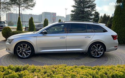 Skoda Superb 2018 - фото 4