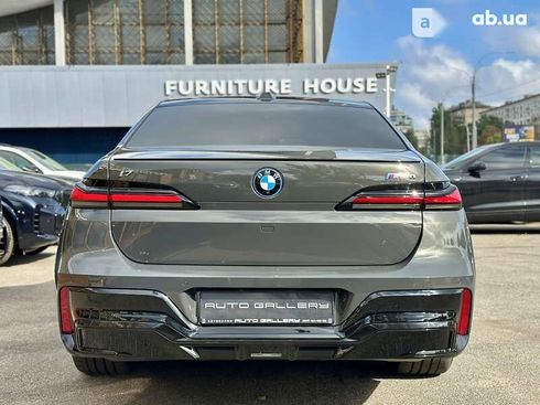 BMW i7 2023 - фото 10