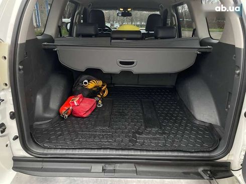 Toyota Land Cruiser Prado 2012 - фото 11