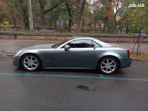 Cadillac XLR 2004 серебристый - фото 4