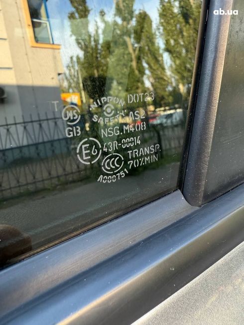 Mitsubishi Outlander 2018 серый - фото 8