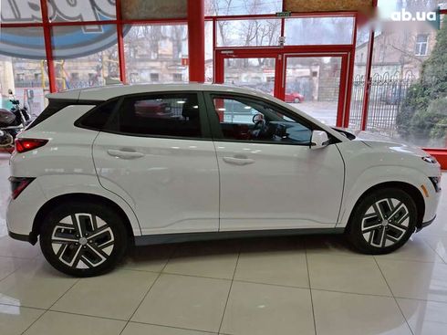 Hyundai Kona Electric 2022 - фото 7