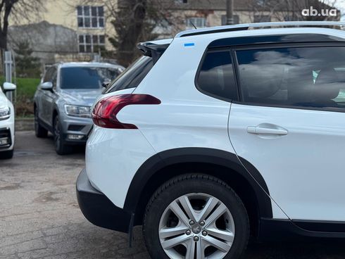 Peugeot 2008 2019 белый - фото 23