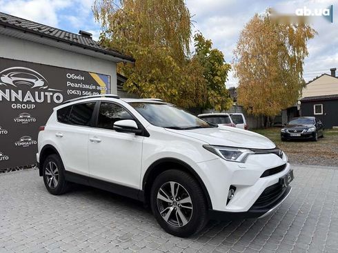 Toyota RAV4 2017 - фото 7