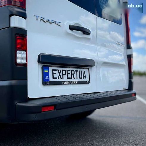 Renault Trafic 2021 - фото 12