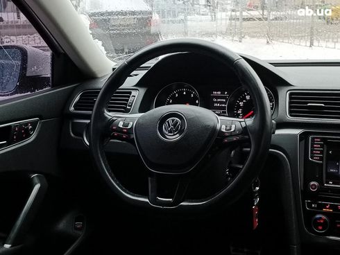 Volkswagen Passat 2017 белый - фото 21