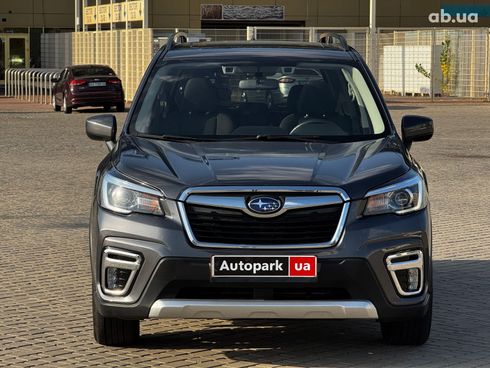 Subaru Forester 2019 серый - фото 3