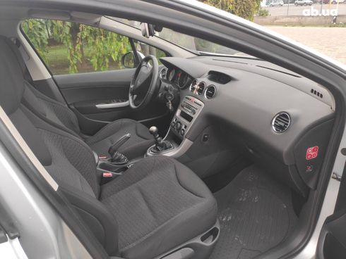 Peugeot 308 2010 серый - фото 7