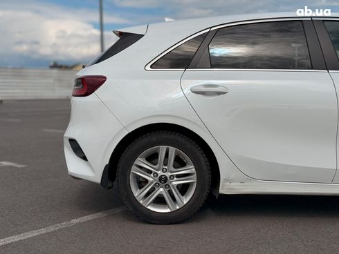 Kia Cee'd 2019 белый - фото 12