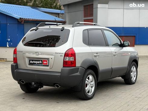 Hyundai Tucson 2008 серый - фото 18