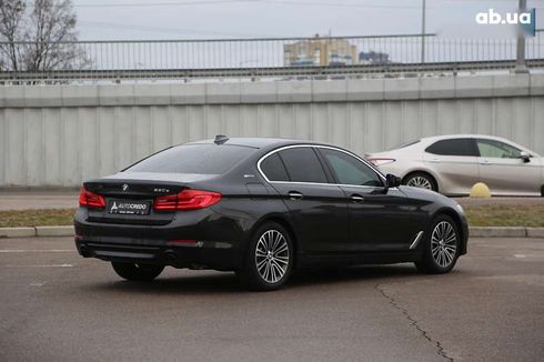 BMW 5 серия 2018 - фото 6