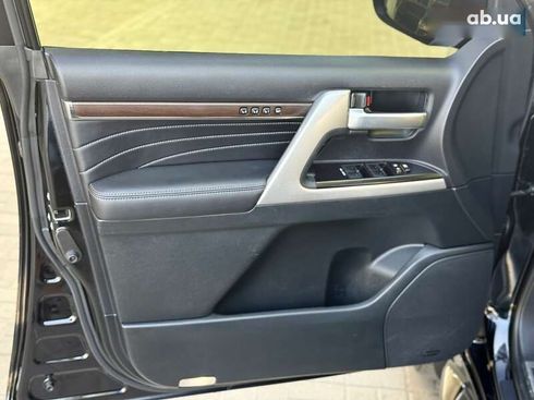 Toyota Land Cruiser 2020 - фото 26